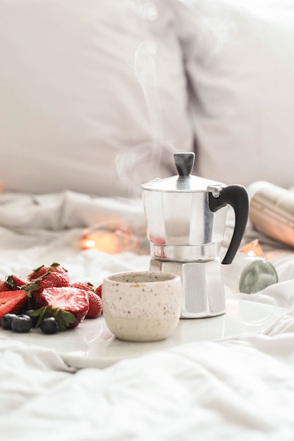 Free photo breakfast on bed