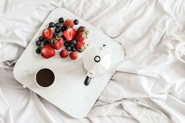 Free photo breakfast on bed