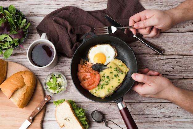 Breakfast with eggs and vegetables