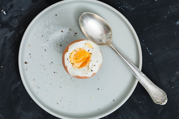 Free photo breakfast with hard boiled eggs