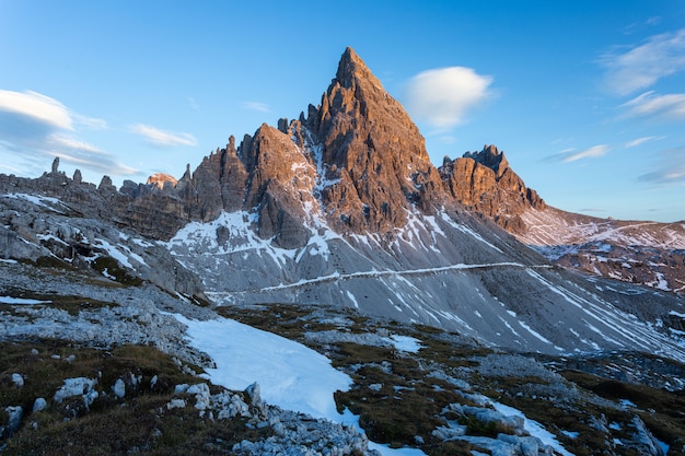 イタリアアルプスのPaternkofel山の息をのむようなショット