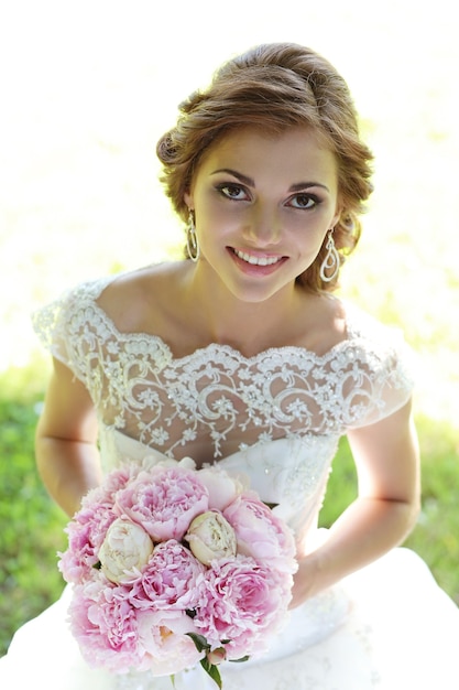 Foto gratuita sposa il giorno del matrimonio