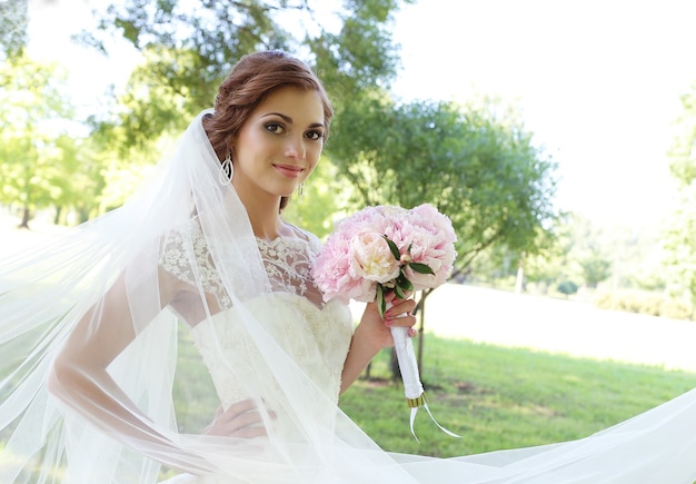 Foto gratuita sposa il giorno del matrimonio