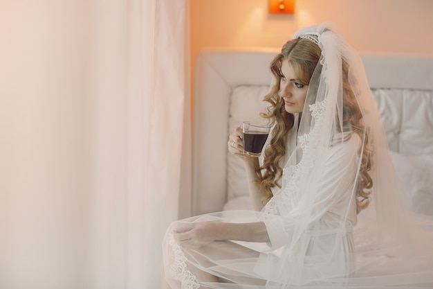 Невеста с кофе