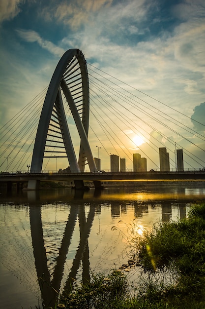 The bridge with city