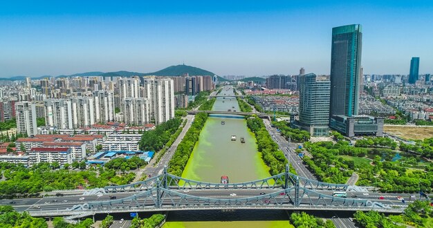 The bridge with city