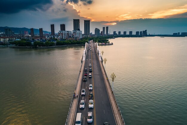 都市との橋