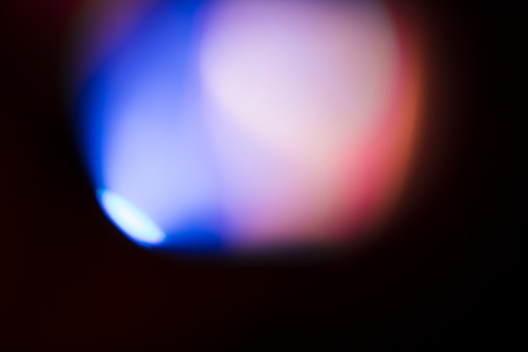 Free Photo bright light on black background