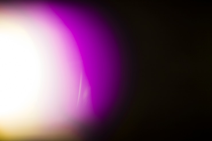 Free Photo bright light on black background