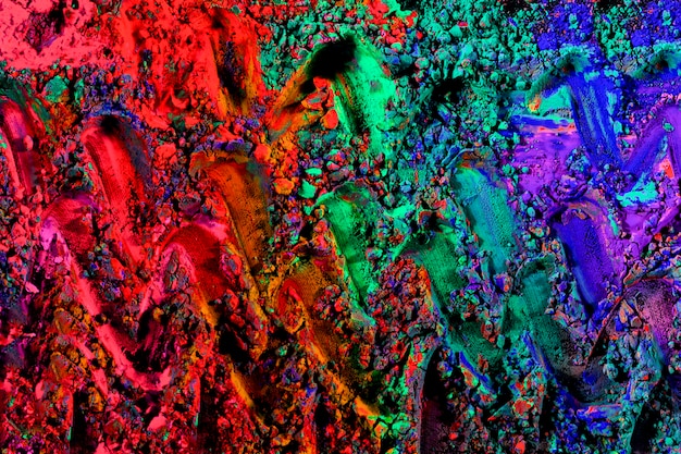 Яркие разноцветные краски фестиваля Холи