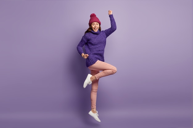 Brunette woman wearing knitted sweater