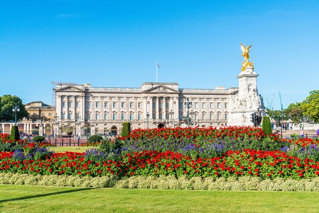 Premium Photo Buckingham Palace In London Uk