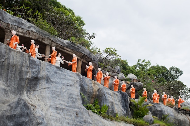 スリランカ​の​ダンブッラ​石窟​寺院群​の​仏像