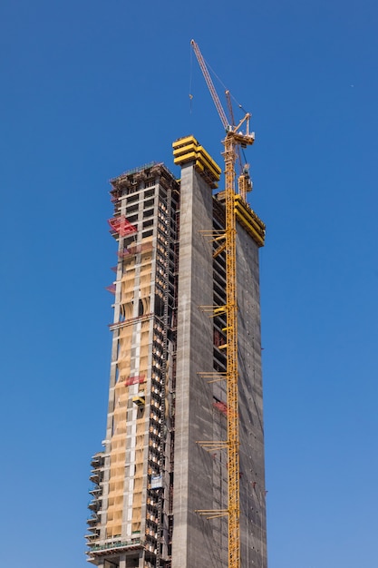 무료 사진 uae의 tall dubai marina 고층 빌딩 건설 공사