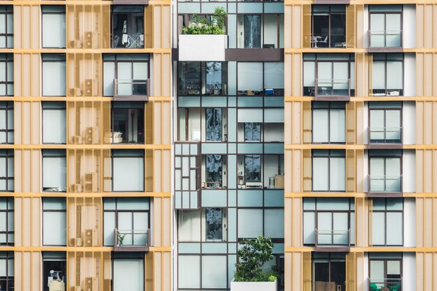 美しい建築物の窓の建物パターン