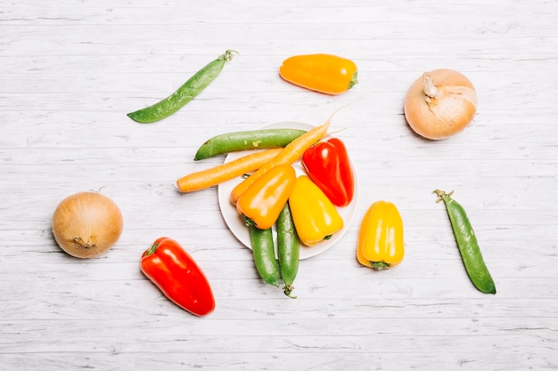 Free photo bunch of vegetables on plate