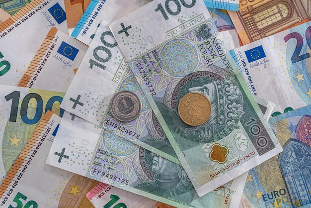 premium-photo-business-and-economy-concept-exchange-pln-polish-money