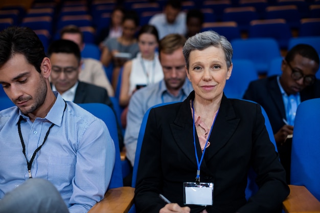 Free photo business executives participating in a business meeting