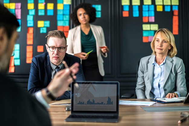 Free photo business people in a meeting