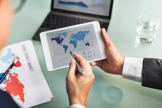 Dan Niles is positive on this corner of tech, names two global stocks to buy