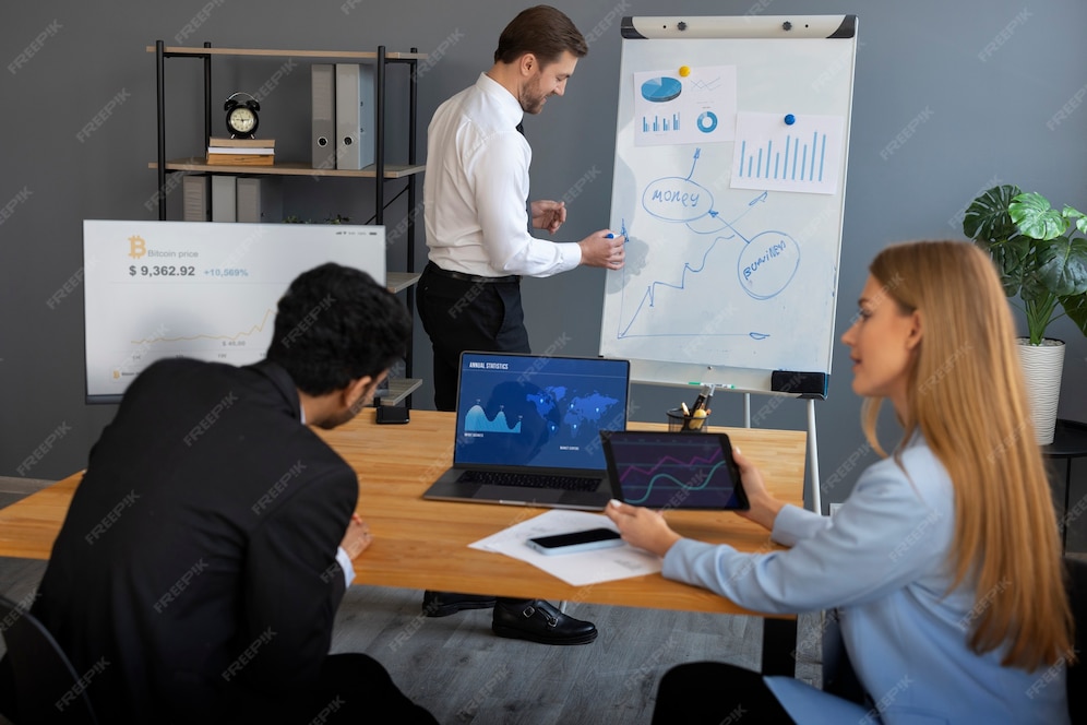 Unleashing the Power of Big Data: Driving Competitive Advantage