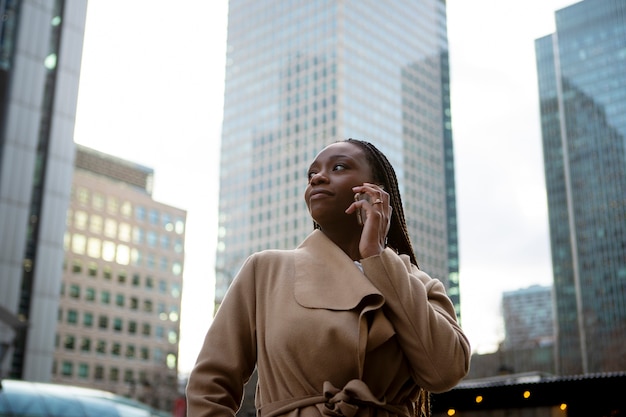 Business woman talking on her smartphone