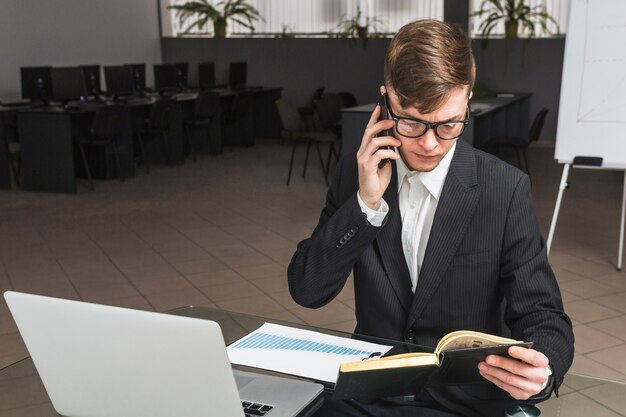 Mastering Business Etiquette Essential Manners and Protocol in Telephone Conversations