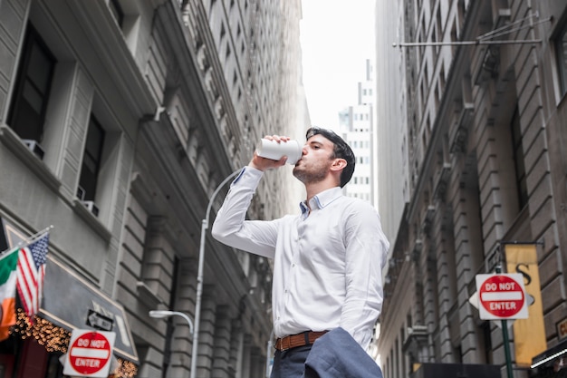 How to Avoid the Untrue Assure of the Madison Avenue Life style