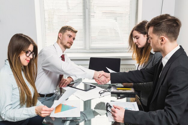 Examining the Benefits of a Public Limited Company: A Closer Look at the Model Business Climate in Karrinyup