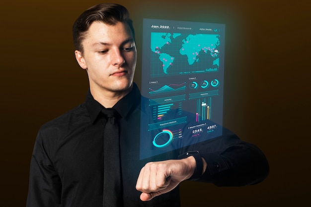 スマートウォッチホログラムプレゼンテーションウェアラブルガジェットを使用しているビジネスマン