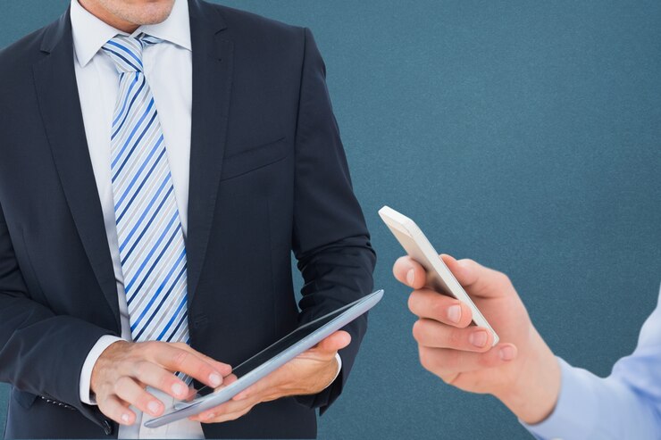 Free Photo businessmen with a tablet
