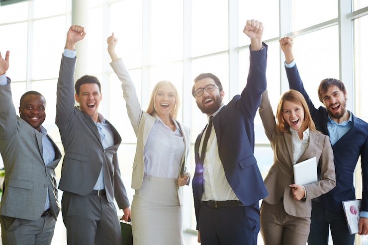 Free Photo businesspeople celebrating success