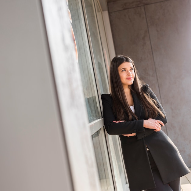 Free photo businesswoman posing