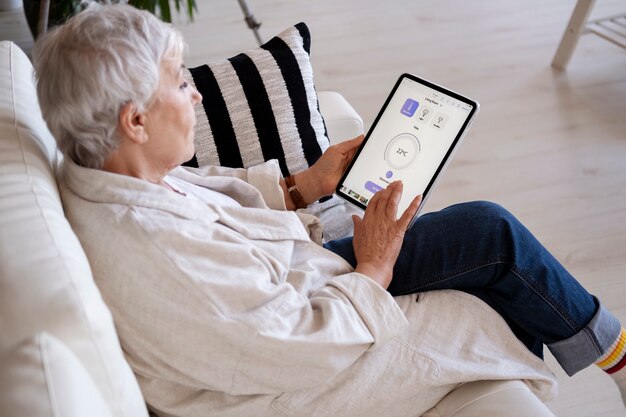 businesswoman working with digital assistant