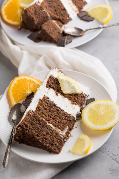 Cake arrangement with orange slices