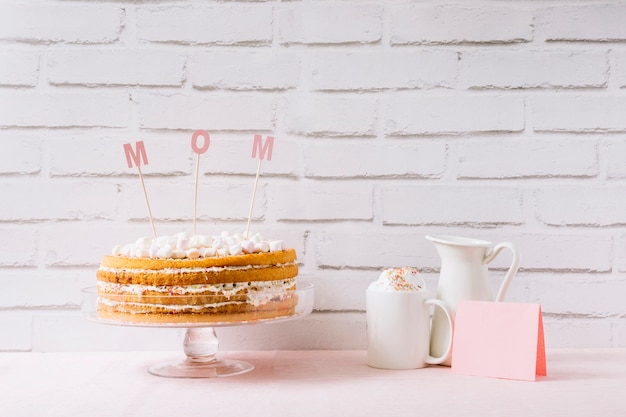 Free photo cake and coffee  for mother day