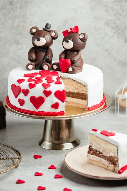 Cake decorated with chocolate bears