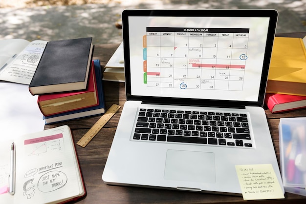 Free photo calendar planner agenda schedule concept