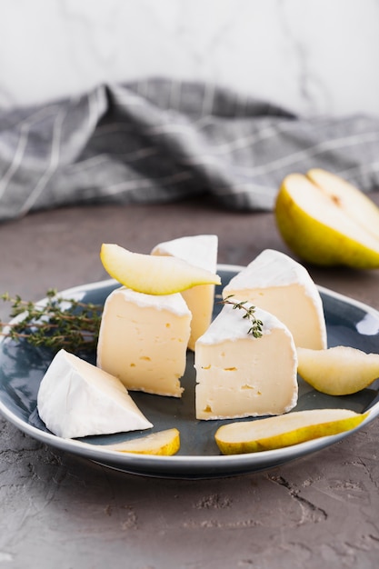 Camembert slices with pear