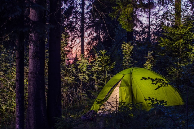 Free Camping Tent images | Freepik