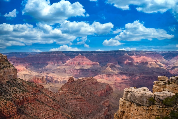 Free photo canyon landscape with cloudy sky