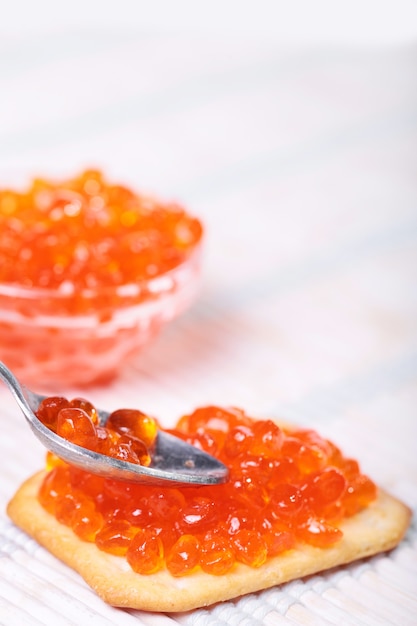 Capelin Sushi Caviar – 마 사고 오렌지. 훈제 송어 캐비어 또는 코셔 연어 캐비어