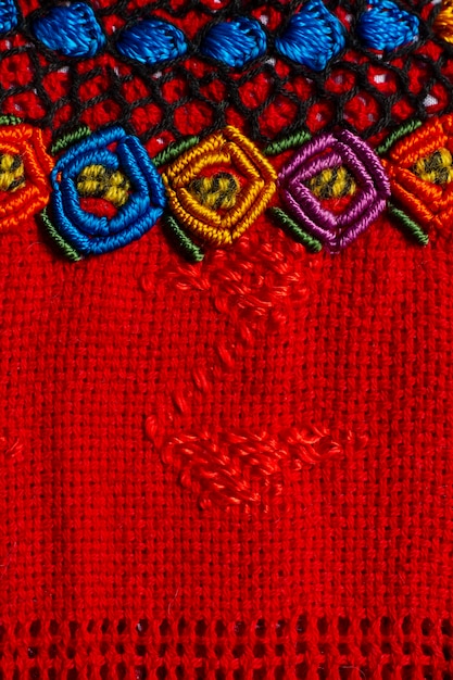 Capturing the mexican colors with cloth