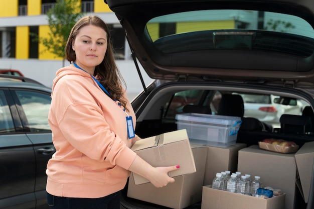 Free photo car full of food for poor people