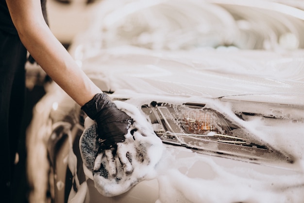 Car wash detailing station