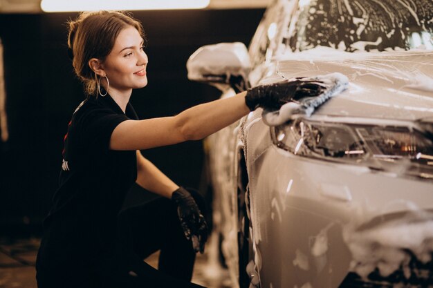 Car wash detailing station