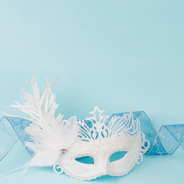 Foto gratuita maschera di carnevale con decorazione