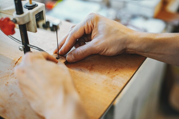 大工は木で動作します