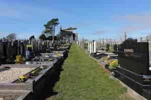 Foto gratuita sentiero del cimitero