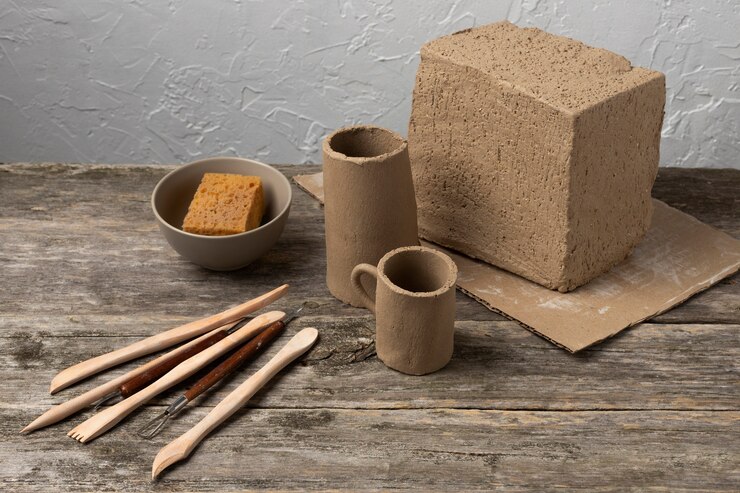 無料Photo 陶器と陶器の道具の静物